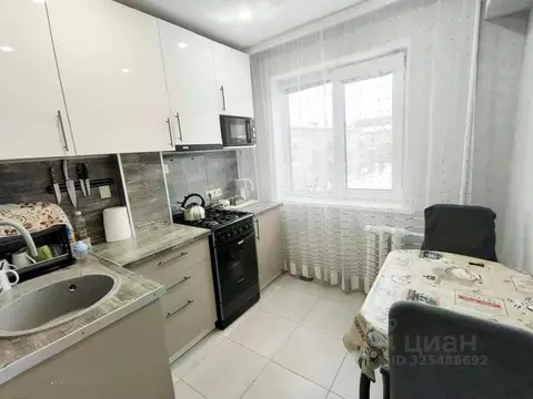 3-к кв. Омская область, Омск Городок Нефтяников мкр, ул. Владимира ...