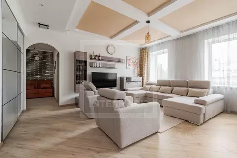 2-к кв. Москва Павелецкая пл., 1 (74.0 м)