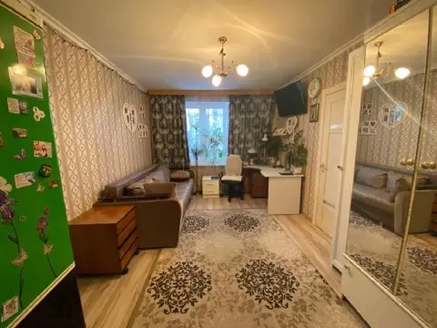 Продается комната в 3-комнатной квартире