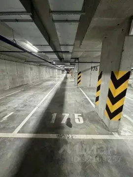 Гараж в Свердловская область, Екатеринбург ул. Азина, 31 (14 м)