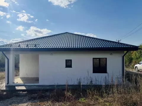 Дом в Иркутская область, Иркутск Искра мкр, ул. Строителей (100 м)