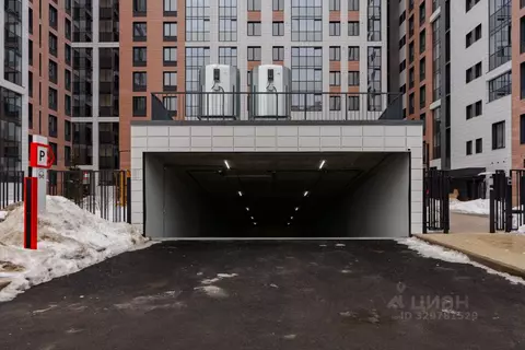 Гараж в Санкт-Петербург Парашютная ул., 71к2 (13 м)