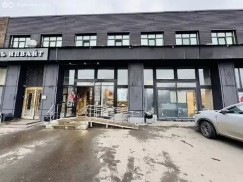 Торговая площадь (220 м)