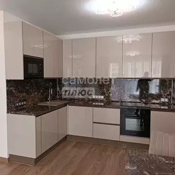 3-к кв. Свердловская область, Екатеринбург ул. Нагорная, 12 (68.0 м)