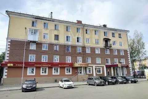 Торговая площадь в Свердловская область, Ревда ул. Максима Горького, ...