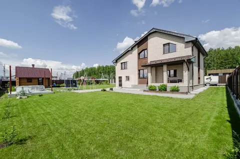 Дом в Свердловская область, Белоярский пгт ул. Лазурная, 34 (241 м)