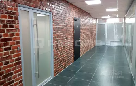 Офис в Санкт-Петербург Октябрьская наб., 10к1 (150 м)
