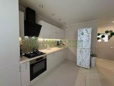 3-к кв. Саратовская область, Энгельс Студенческая ул., 183б (93.0 м)