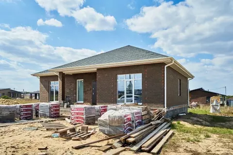 Дом в Крым, Симферопольский район, с. Мирное  (80 м)