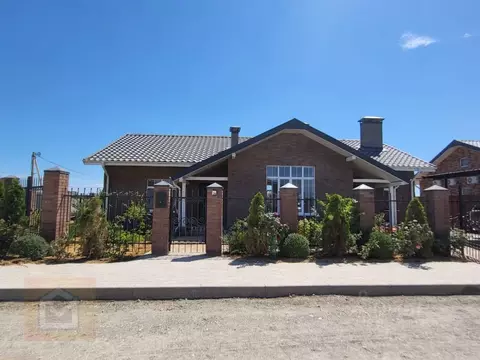 Коттедж в Крым, Сакский район, с. Уютное просп. Крымской весны, 13 ...