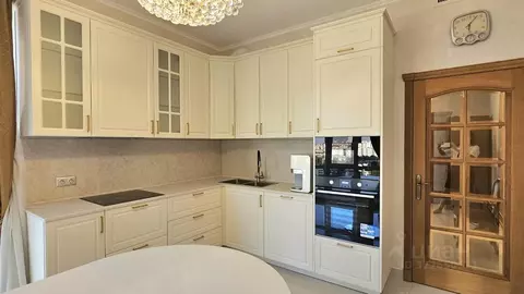 4-к кв. Москва Авиационная ул., 79 (145.0 м)