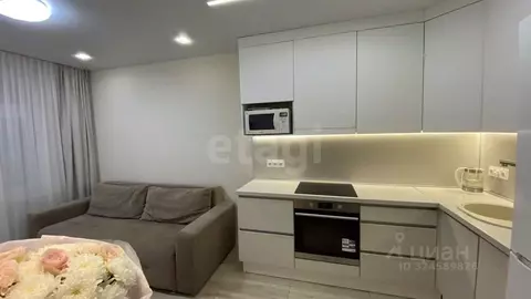 1-к кв. Тюменская область, Тюмень ул. Василия Подшибякина, 21 (41.1 м)