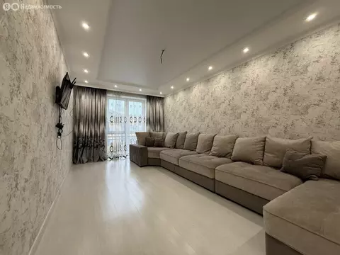 3-комнатная квартира: Владикавказ, улица Шамиля Джикаева, 5А (120 м)