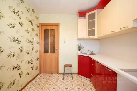 3-к кв. Тюменская область, Тюмень Заречный проезд, 10 (84.0 м)