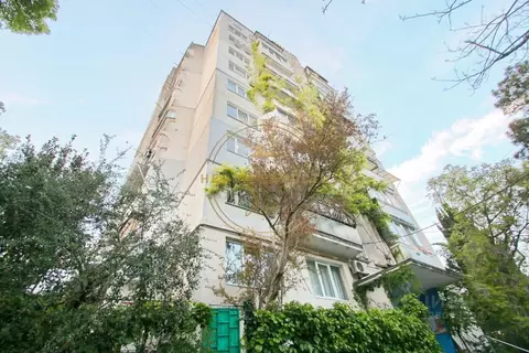 2-к кв. Крым, Ялта ул. Фурмана, 6 (62.7 м)