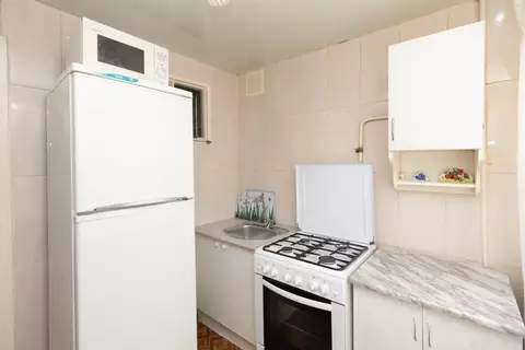 3-к кв. Омская область, Омск пос. Амурский, ул. Багратиона, 6 (55.7 м)