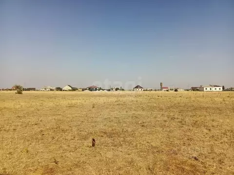 Участок в Крым, Кировский район, с. Яркое Поле ул. Десантников (15.0 ...