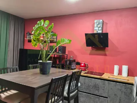 Продается 2-комнатная квартира