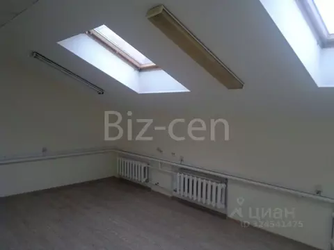 Офис в Санкт-Петербург 2-я Васильевского острова линия, 37 (22 м)