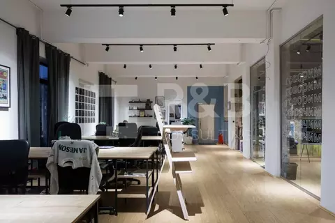 Офис в Москва Новодмитровская ул., 1С1 (235 м)