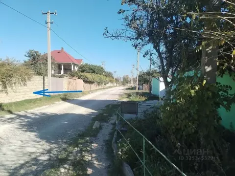 Участок в Крым, Ленинский район, Семисотское с/пос, с. Каменское ул. ...