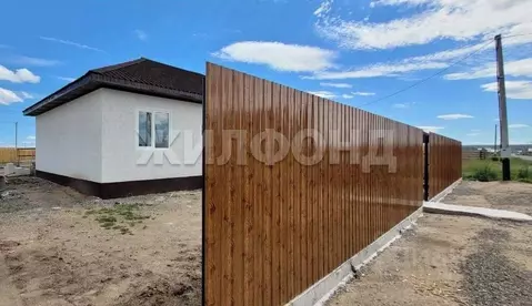 Дом в Хакасия, Алтайский район, с. Белый Яр ул. Горького (100 м)