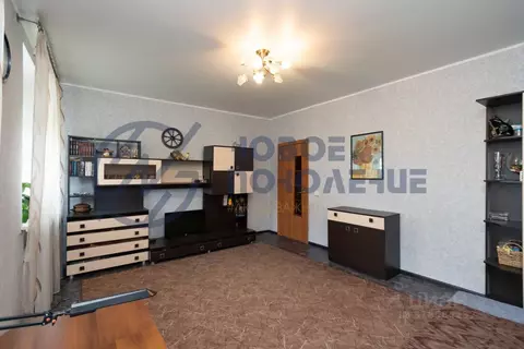 2-к кв. Омская область, Омск ул. 8-я Линия, 180 (58.0 м)