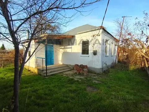 Дом в Адыгея, Майкоп городской округ, Ханская ст-ца ул. Дорожная, 38 ...