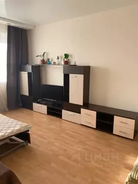 1-к кв. Волгоградская область, Волгоград ул. Базарова, 2 (45.0 м)