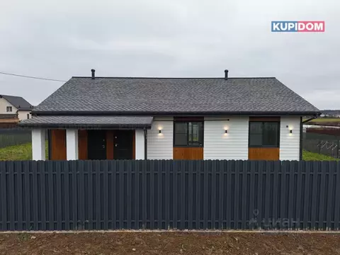 Дом в Калужская область, Жуковский муниципальный округ, с. Совхоз ...