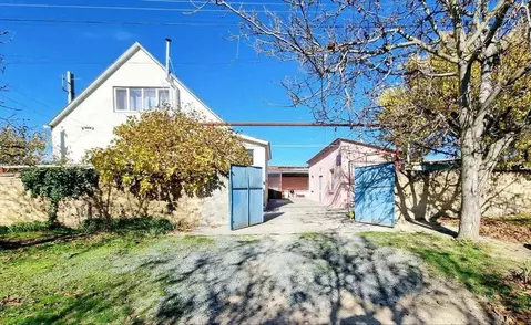 Дом в Крым, Симферопольский район, Гвардейское пгт ул. Авдет, 22 (238 ...