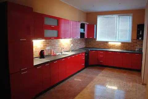 Дом в Крым, Сакский район, с. Штормовое ул. Дружбы, 5 (205 м)