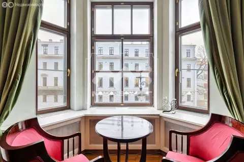 2-комнатная квартира: Санкт-Петербург, Кирочная улица, 49 (76.3 м)