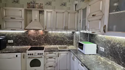 Продается 2-комнатная квартира