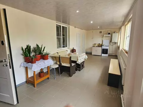 Дом в Крым, Ленинский район, с. Уварово ул. Садовая, 35 (95 м)