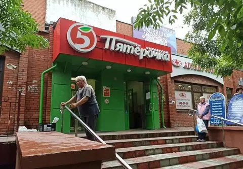 Торговая площадь в Санкт-Петербург, Санкт-Петербург, Красное Село ...