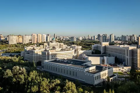 5-к кв. Москва Озерная ул., 1к2/6 (93.0 м)