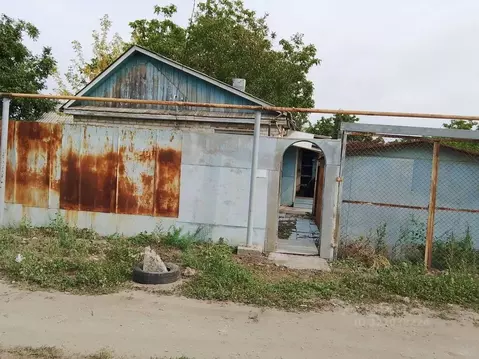 Дом в Волгоградская область, Волжский Химик СНТ, ул. Приканальная (41 ...