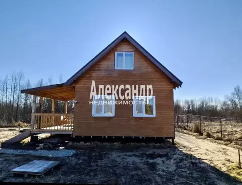 Дом в Ленинградская область, Кингисеппский район, Большелуцкое с/пос, ...