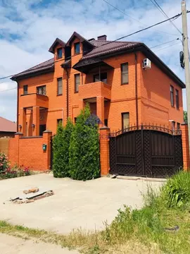 Дом в Ростовская область, Волгодонск Изумрудный проезд (210 м)