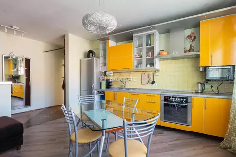 Продается 2-комнатная квартира