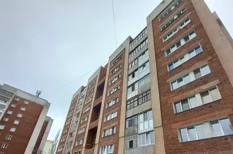 3-к кв. Омская область, Омск ул. Челюскинцев, 102К1 (66.4 м)