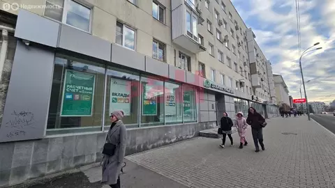 Торговая площадь (272.7 м)