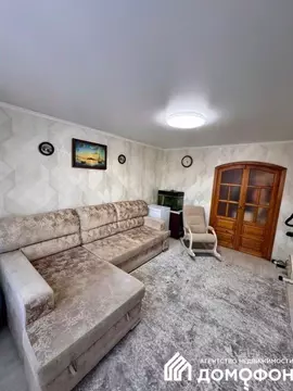 2-к кв. Омская область, Омск Солнечный мкр, ул. Комкова, 2 (46.8 м)