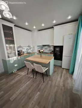 2-комнатная квартира: Тюмень, улица Парада Победы, 17 (53.5 м)