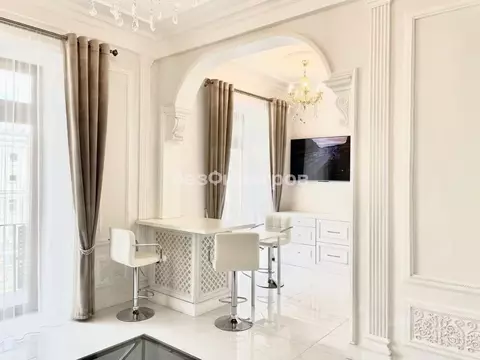 2-к кв. Москва Большая Садовая ул., 1 (56.1 м)