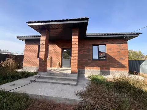 Дом в Оренбургская область, Оренбургский район, с. Подгородняя ...