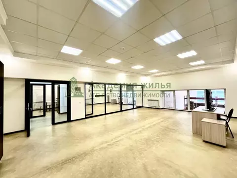 Офис в Саратовская область, Энгельс просп. Строителей, 30А (142 м)