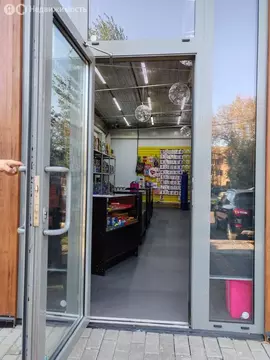 Торговая площадь (33 м)