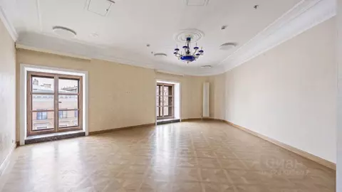 Офис в Санкт-Петербург Невский просп., 15 (447 м)